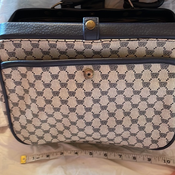 Vintage VR Classic Purse - Picture 12 of 16